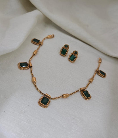 Uri Delicate Gemstone Necklace Set - GREEN - image 3