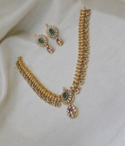 Ananya Floral Border Delicate Necklace Set - image 4