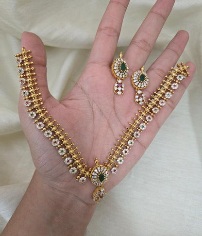 Ananya Floral Border Delicate Necklace Set - image 5