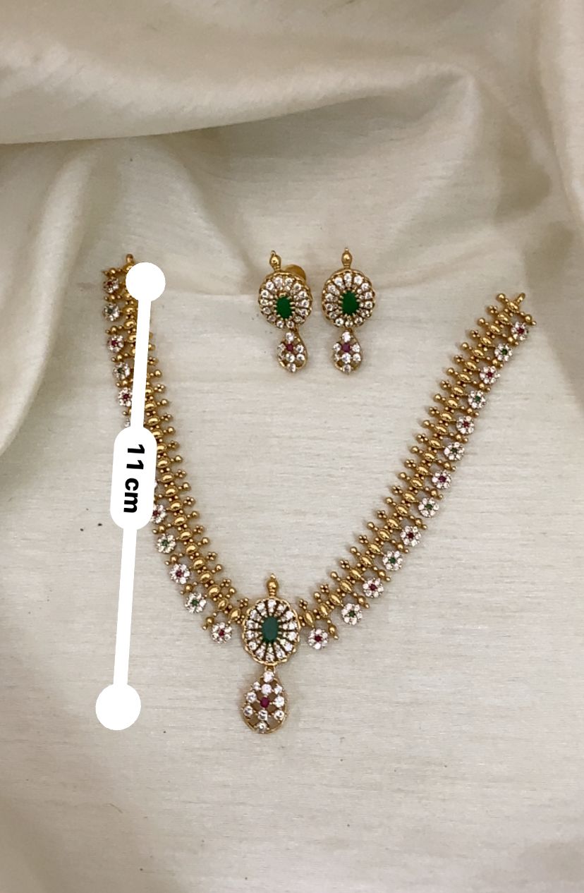 Ananya Floral Border Delicate Necklace Set - image 7