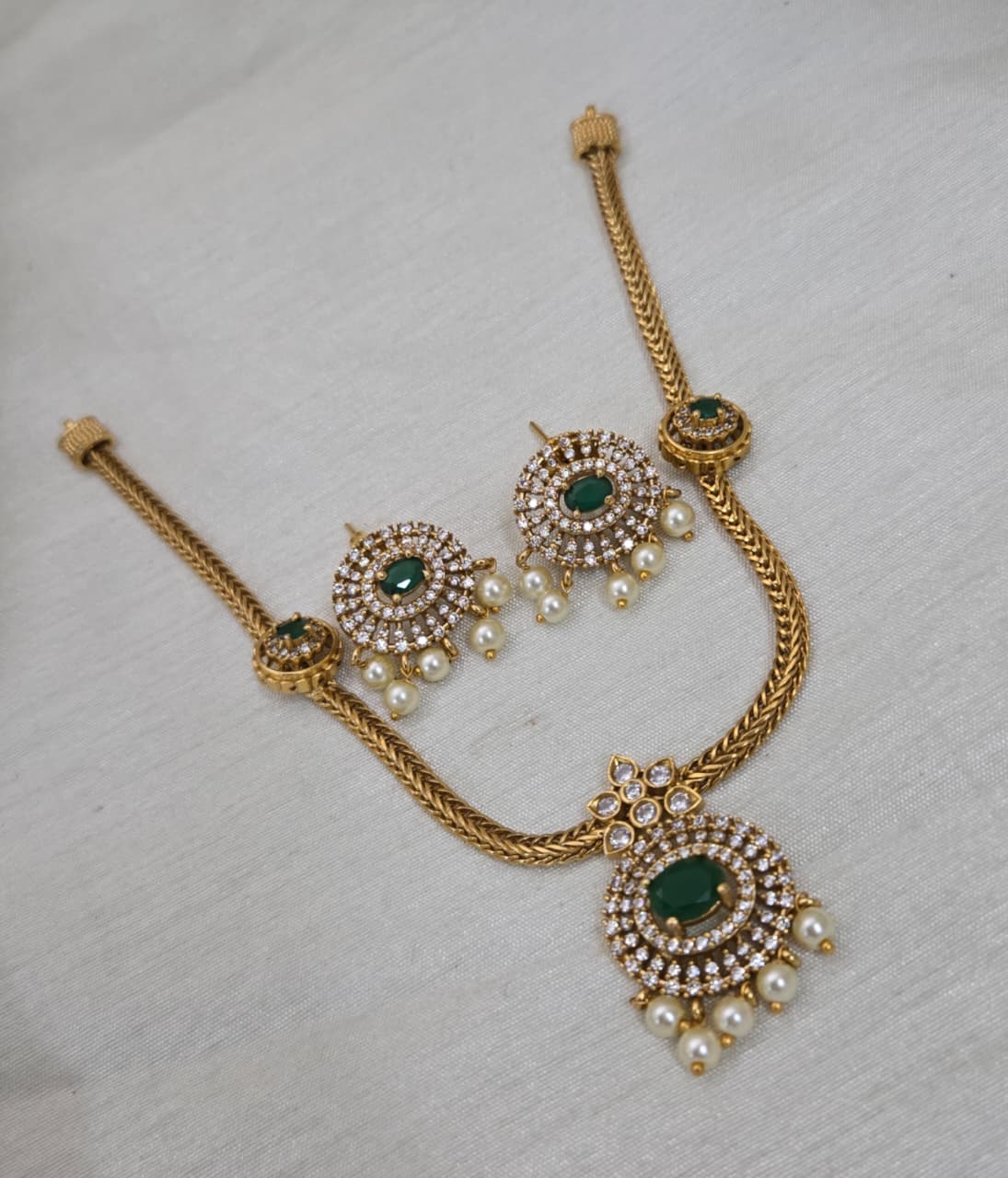 Aadhya Antique Hasli Set - green - image 3