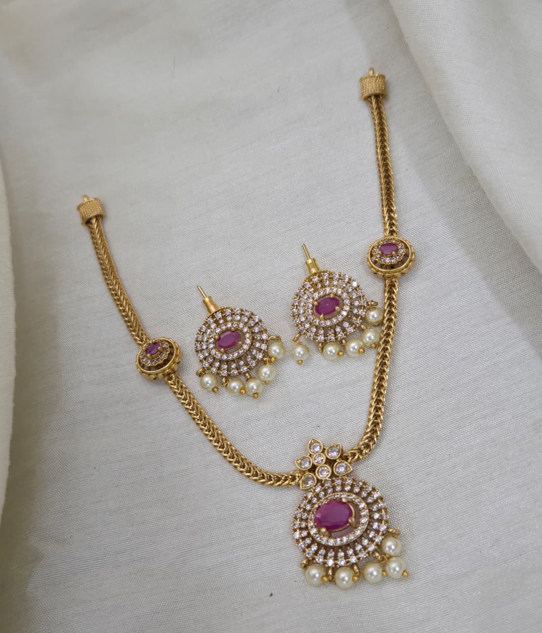 Aadhya Antique Hasli Set - ruby - image 2