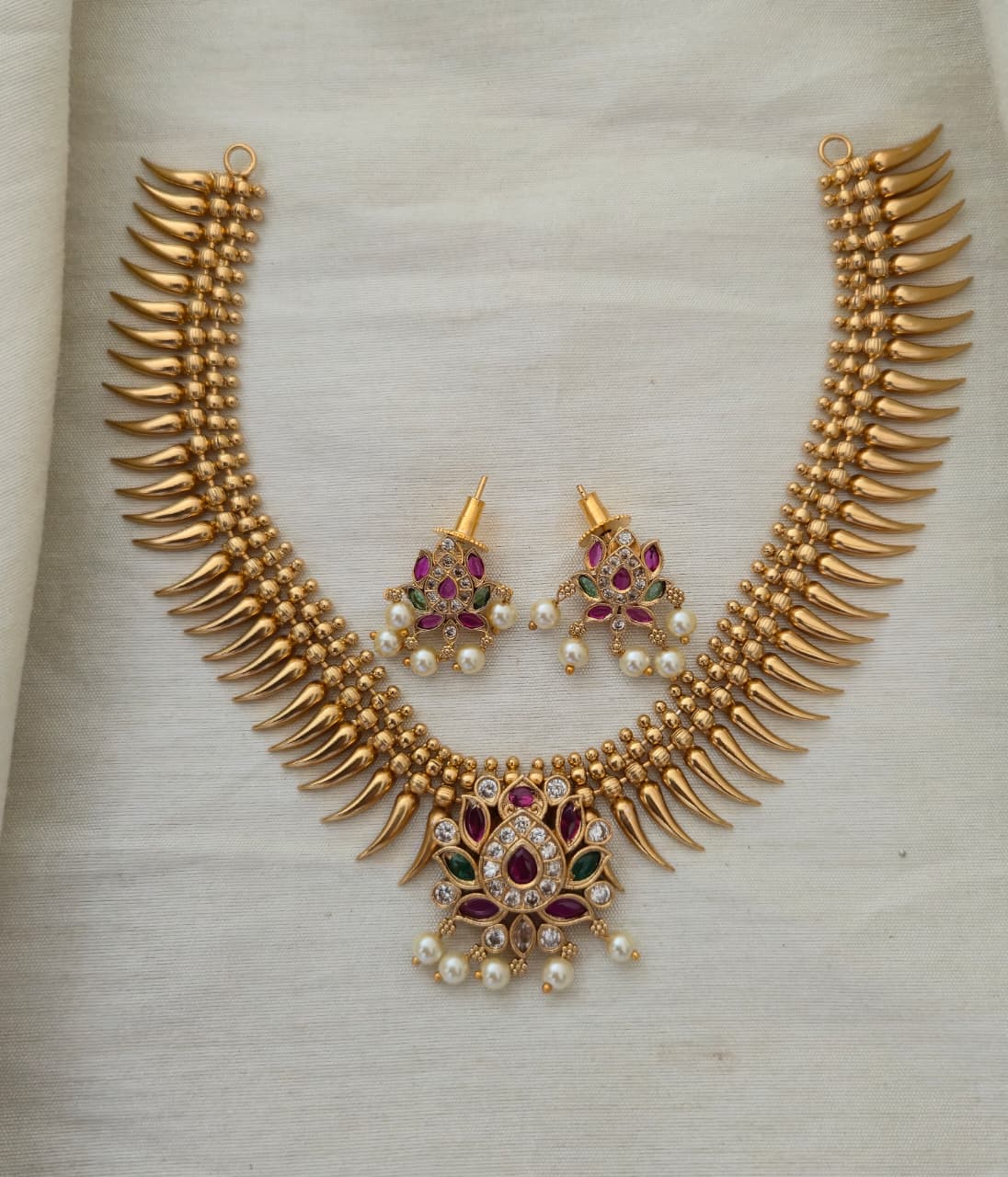 Mayuri Delicate Floral Kemp Necklace - Ruby Red & Emerald Green - image 5