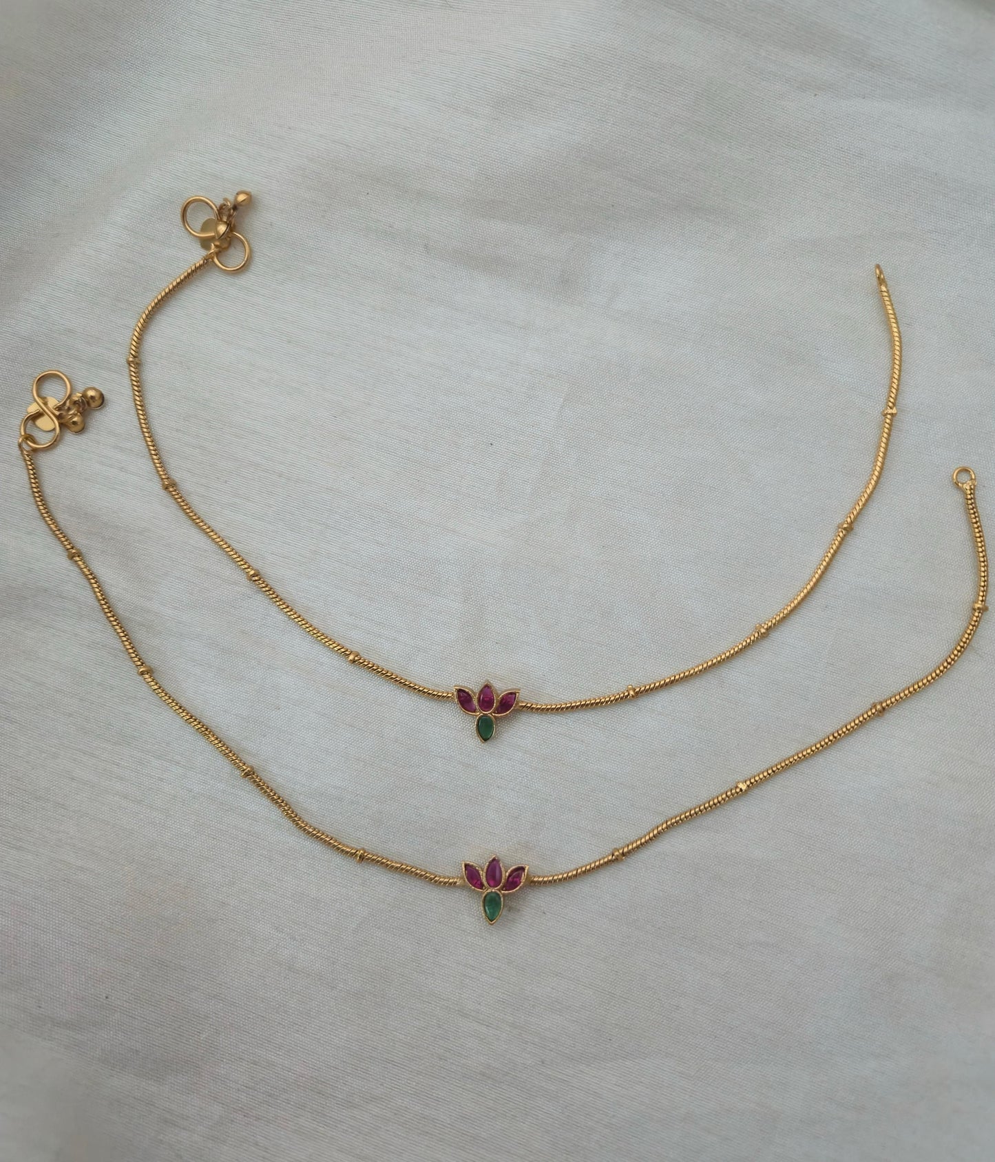 Sia Minimalist Kemp Anklet - image 4