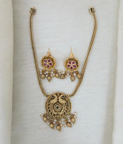 Ira Antique Pendant Necklace Set - image 3
