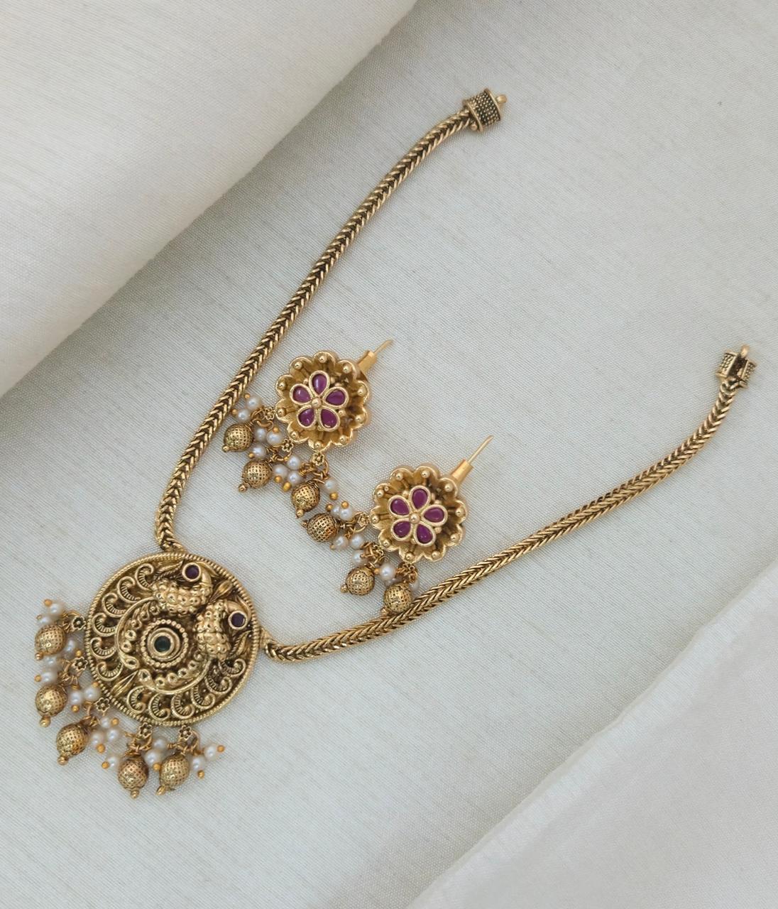 Ira Antique Pendant Necklace Set - image 2
