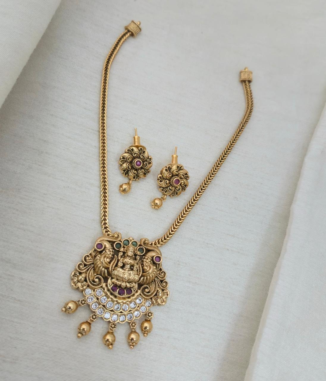 Drishi Temple Pendant Necklace Set - image 3